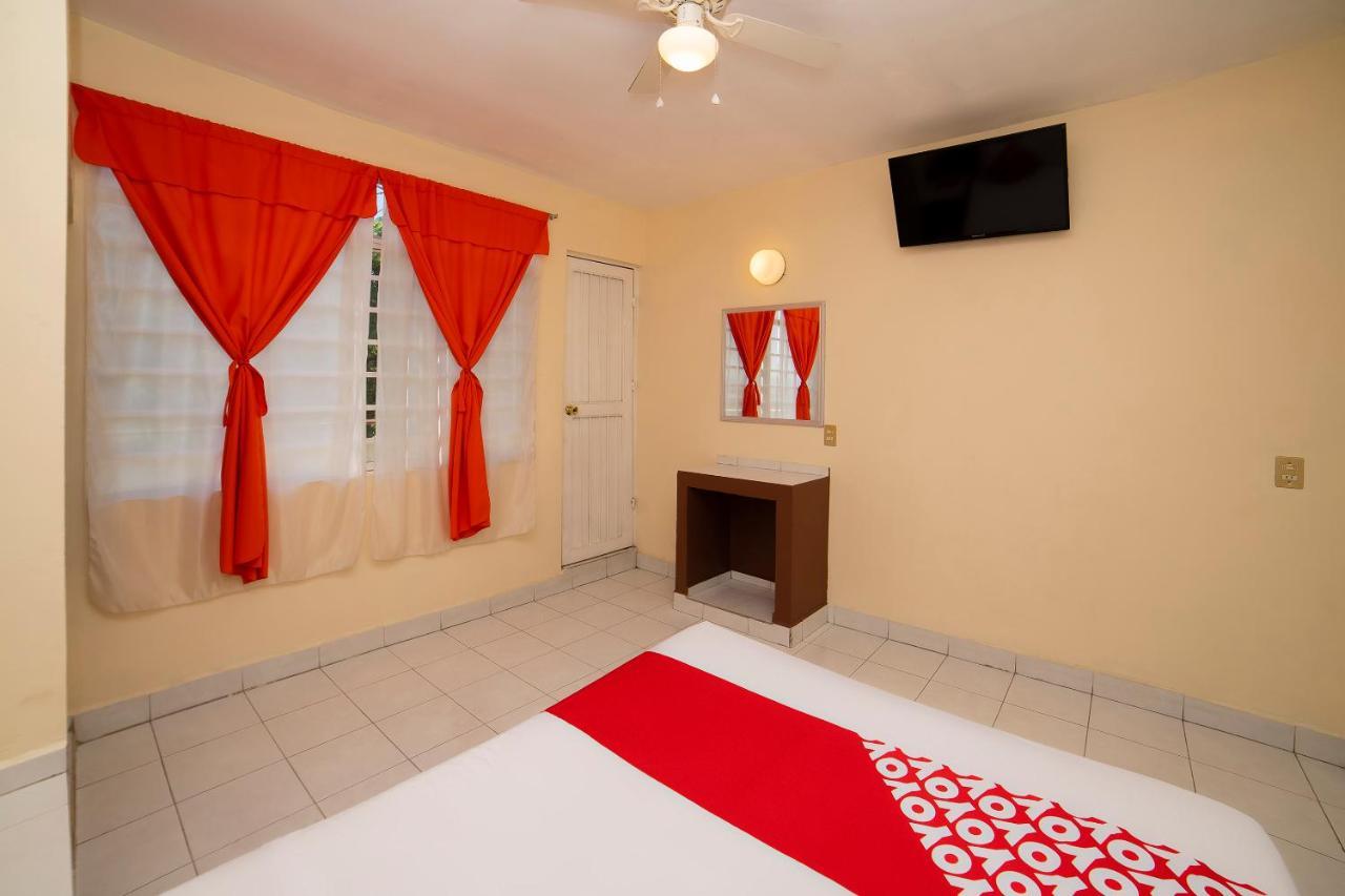 Oyo Hotel Jardin Carpio Aguascalientes Exterior photo